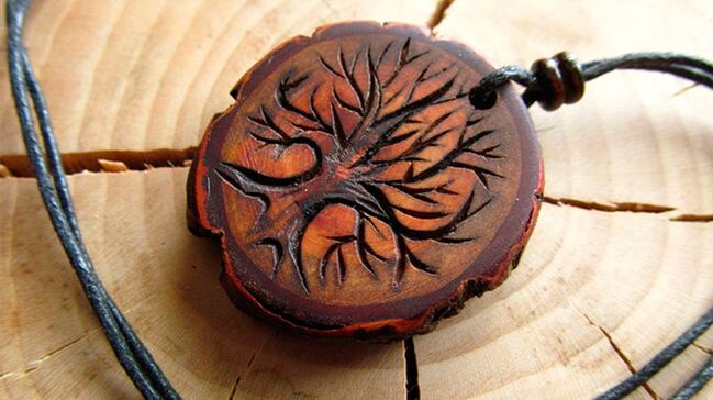 Holz Amulett fir Gléck